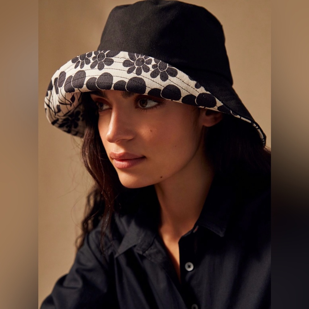 Anthropologie Reversible Canvas bucket hat